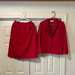 Another red linen skirt suit